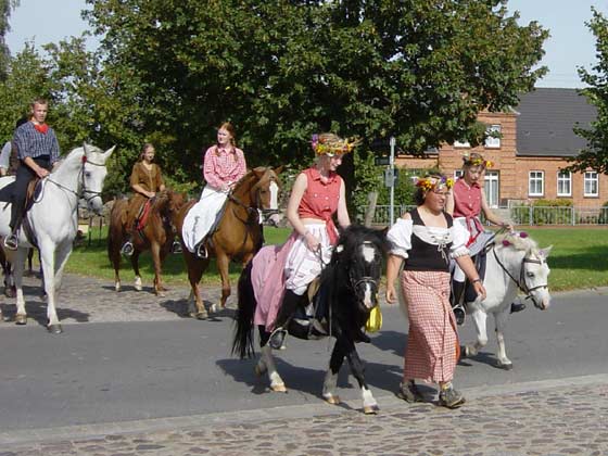 Picture of Erntefest procession 2004