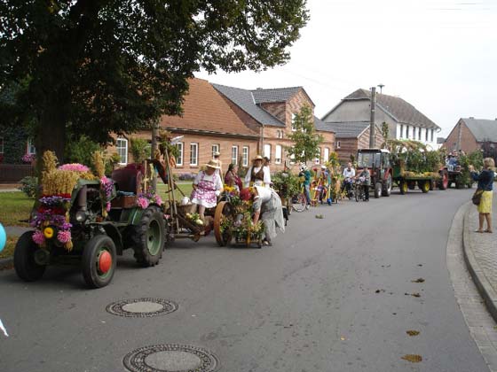 Picture of Erntefest 2006 procession