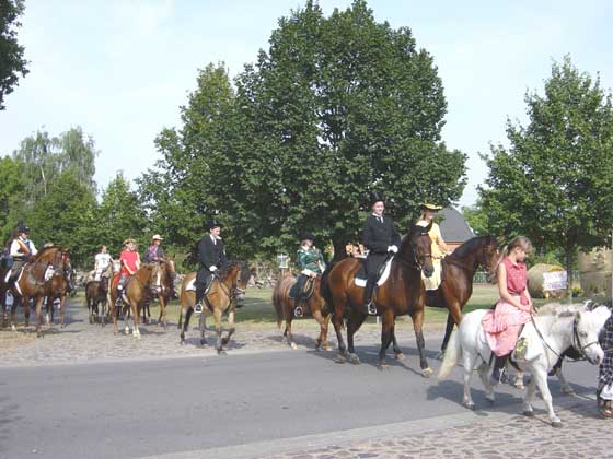 Picture of 2005 Erntefest Procession