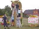 Picture of youths preparing Erntefest 2005 decorations